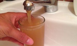 filtracion-de-agua-que-hay-en-el-agua-de-beber-hierro